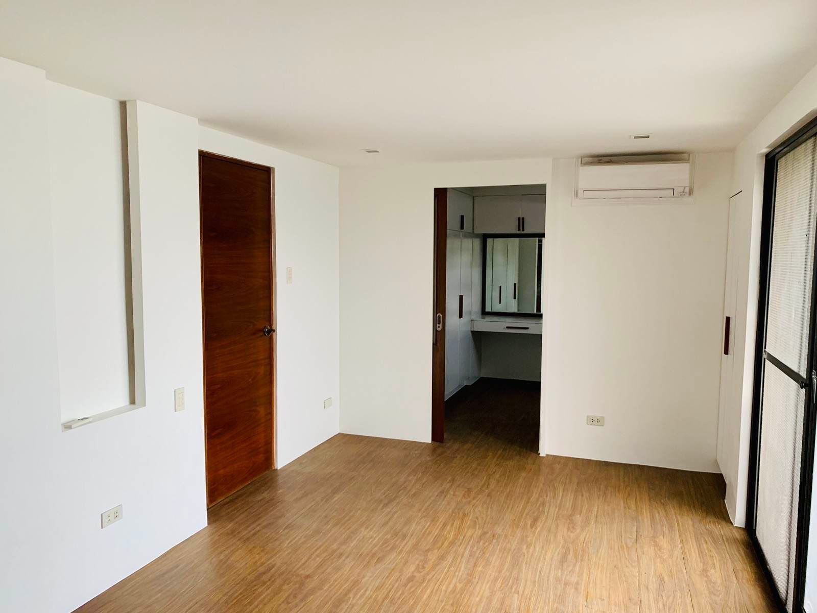 House & Lot Ayala Alabang Muntinlupa City - FOR SALE