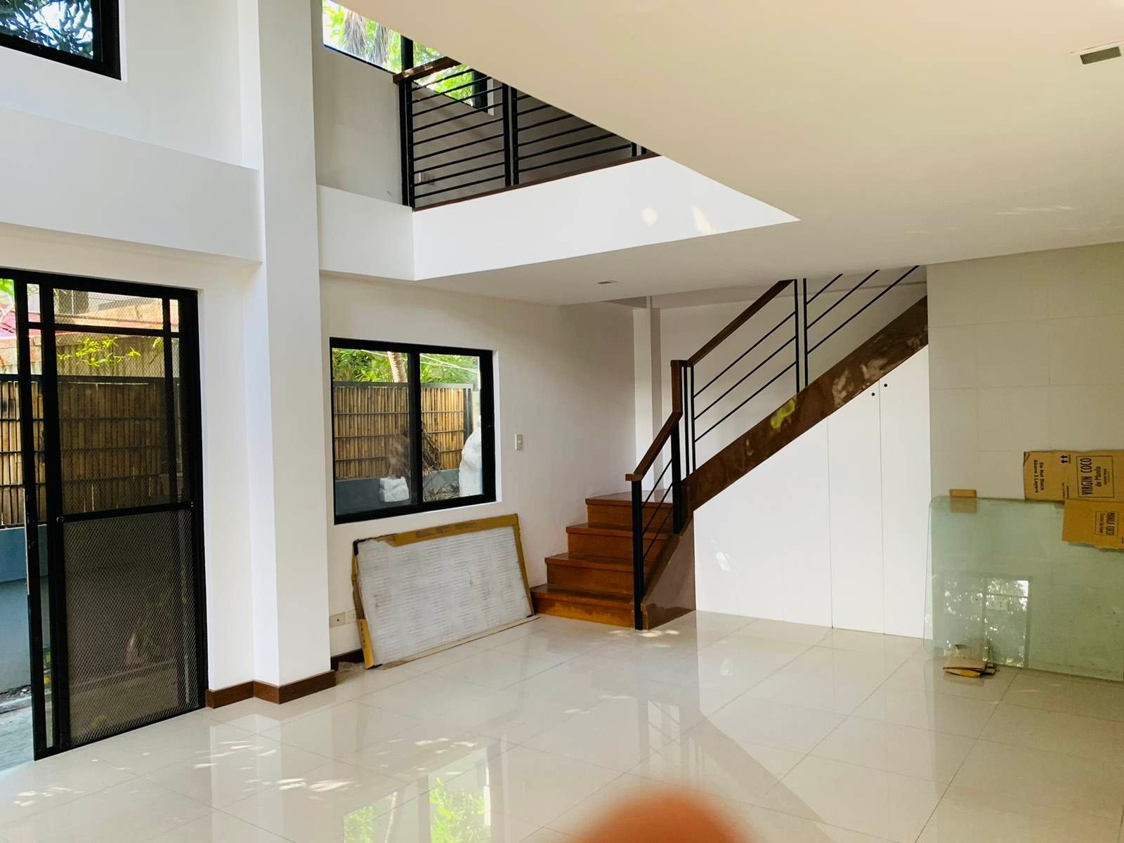 House & Lot Ayala Alabang Muntinlupa City - FOR SALE