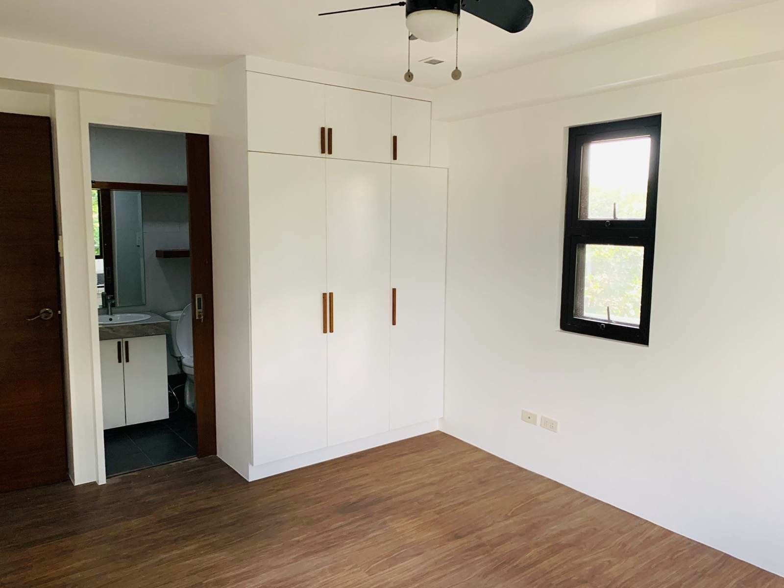 House & Lot Ayala Alabang Muntinlupa City - FOR SALE