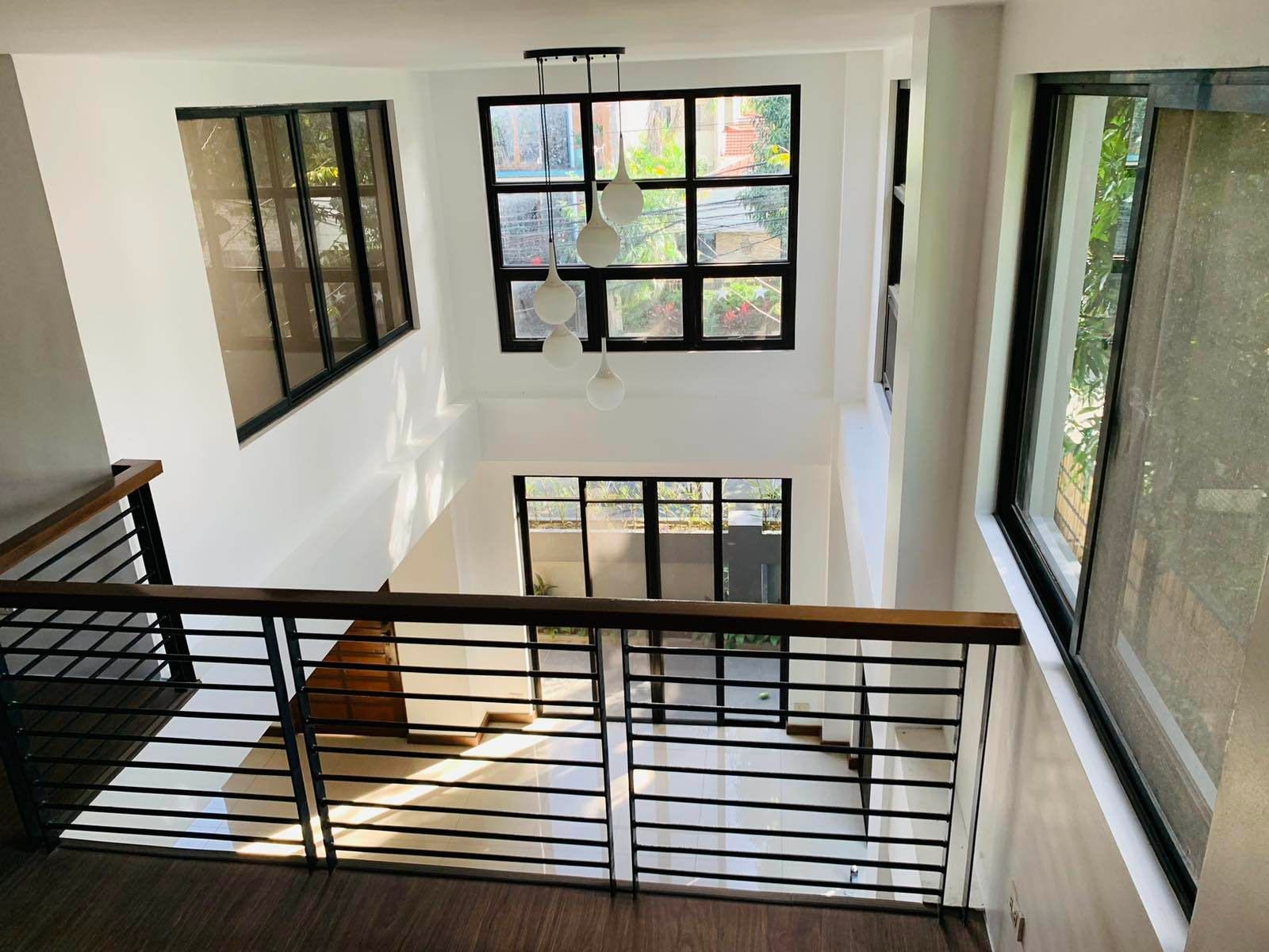 House & Lot Ayala Alabang Muntinlupa City - FOR SALE