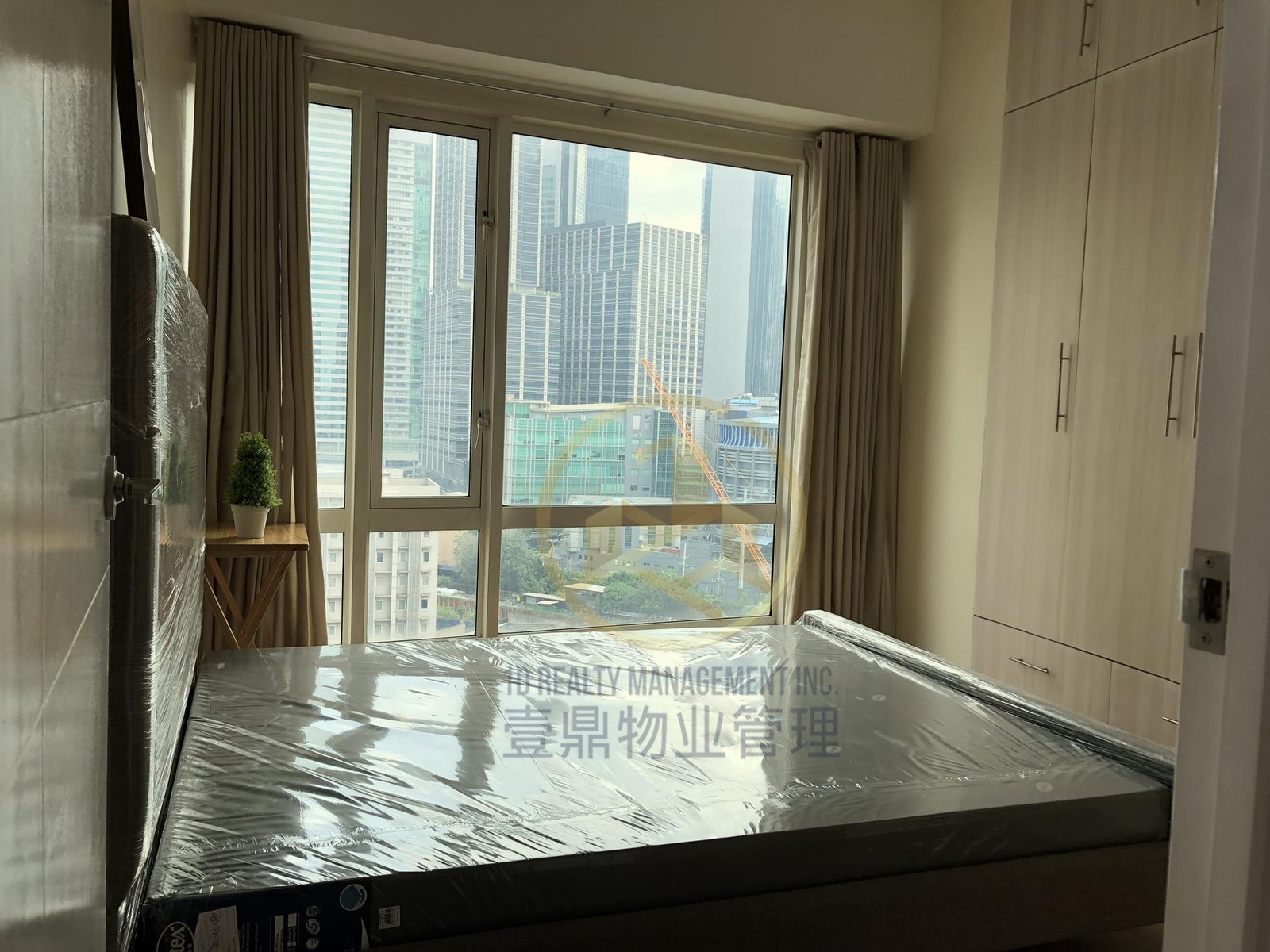 ORIENTAL GARDENS - CHINO ROCES MAKATI CITY - 2BR FOR LEASE