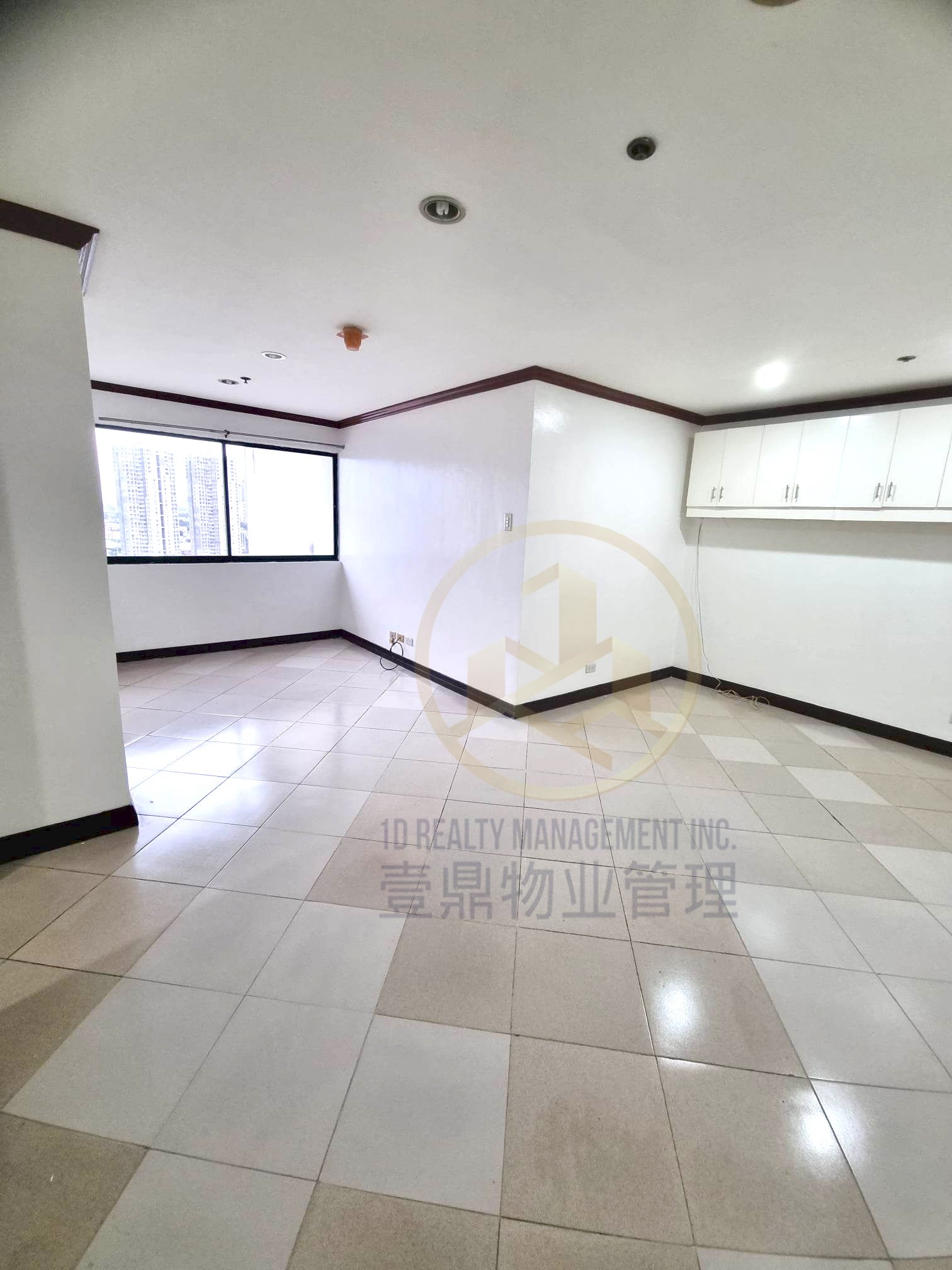 FOR SALE 2BR - PALM TOWERS San Antonio Village Makati City - FOR SALE