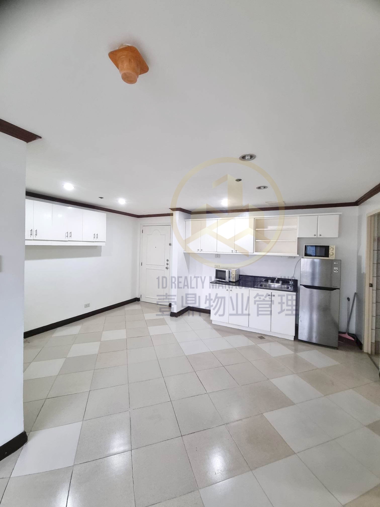 FOR SALE 2BR - PALM TOWERS San Antonio Village Makati City - FOR SALE
