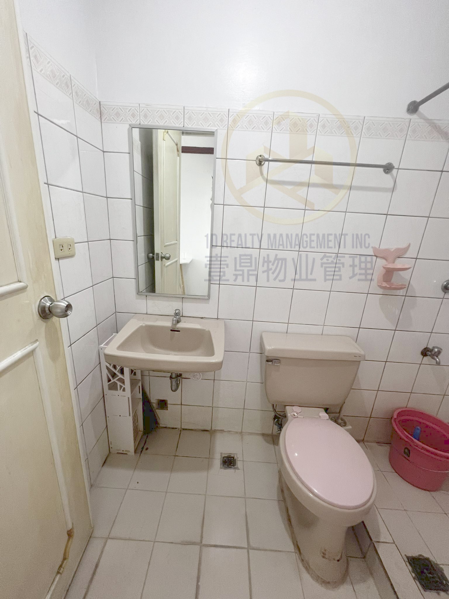 FOR LEASE - STUDIO UNIT - PALM TOWER - SAN ANTONIO VILLAGE MAKATI CITY