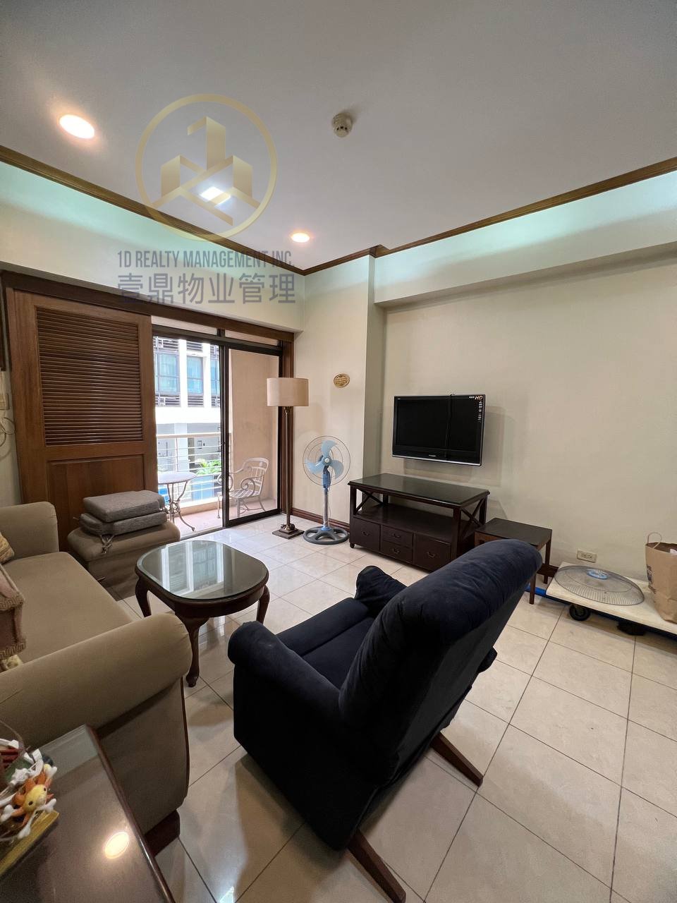 Paseo Parkview Suites - Salcedo Village, 142 Valero, Makati City - FOR LEASE