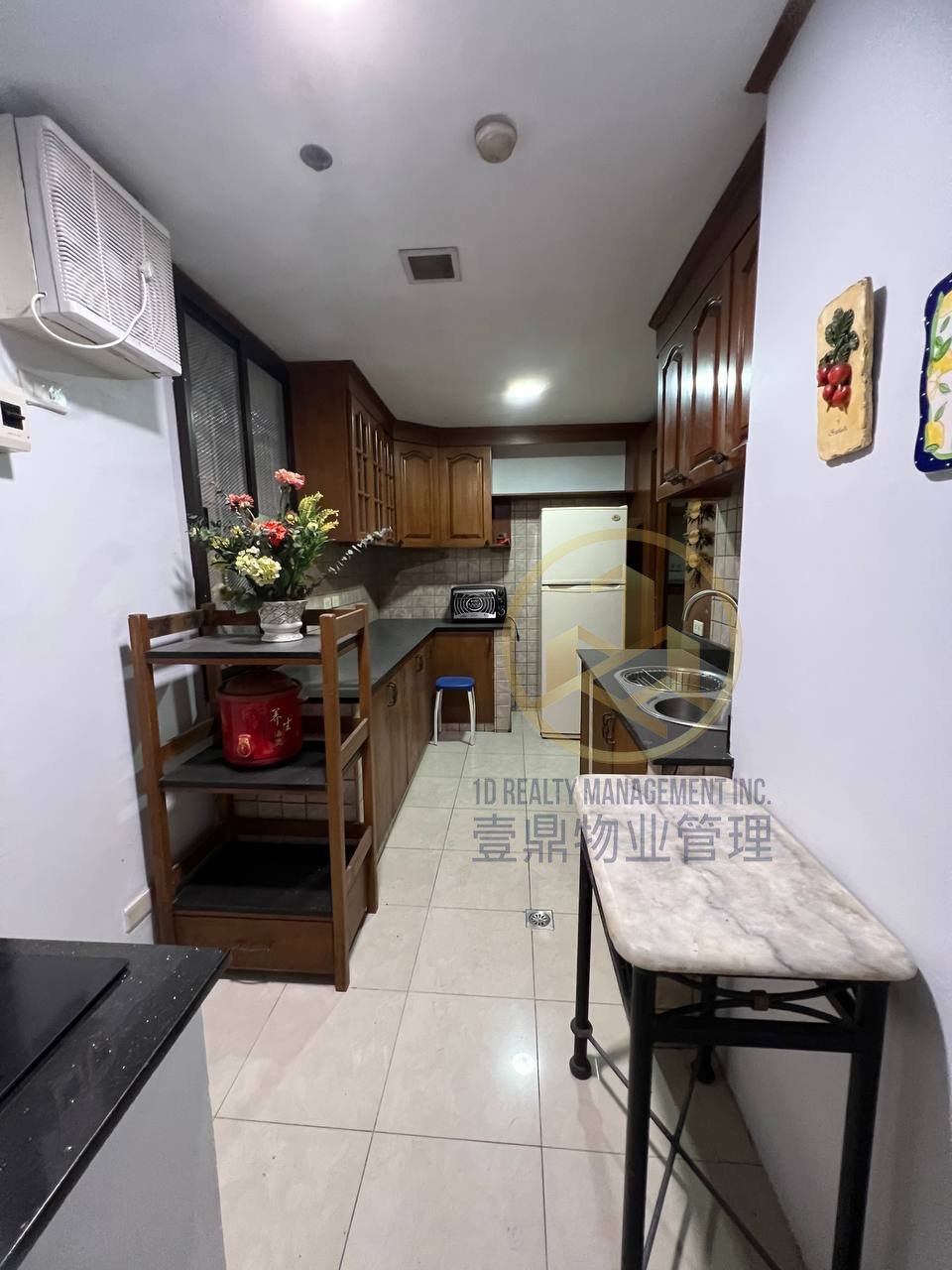Paseo Parkview Suites - Salcedo Village, 142 Valero, Makati City - FOR LEASE