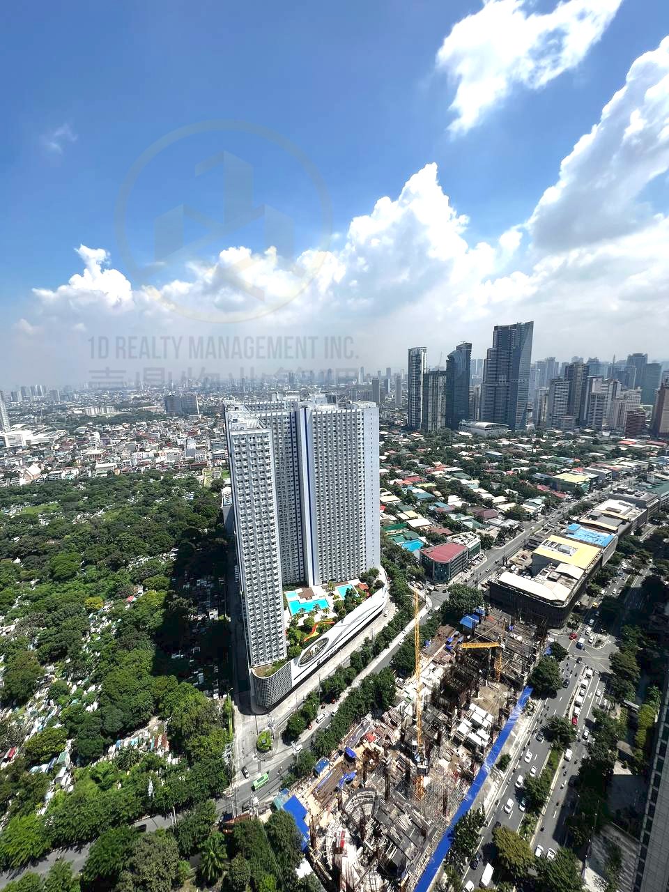 Shang Salcedo Place - Sen. Gil Puyat Avenue, Tordesillas and H. V. de la Costa Streets Makati City - FOR SALE 1BR