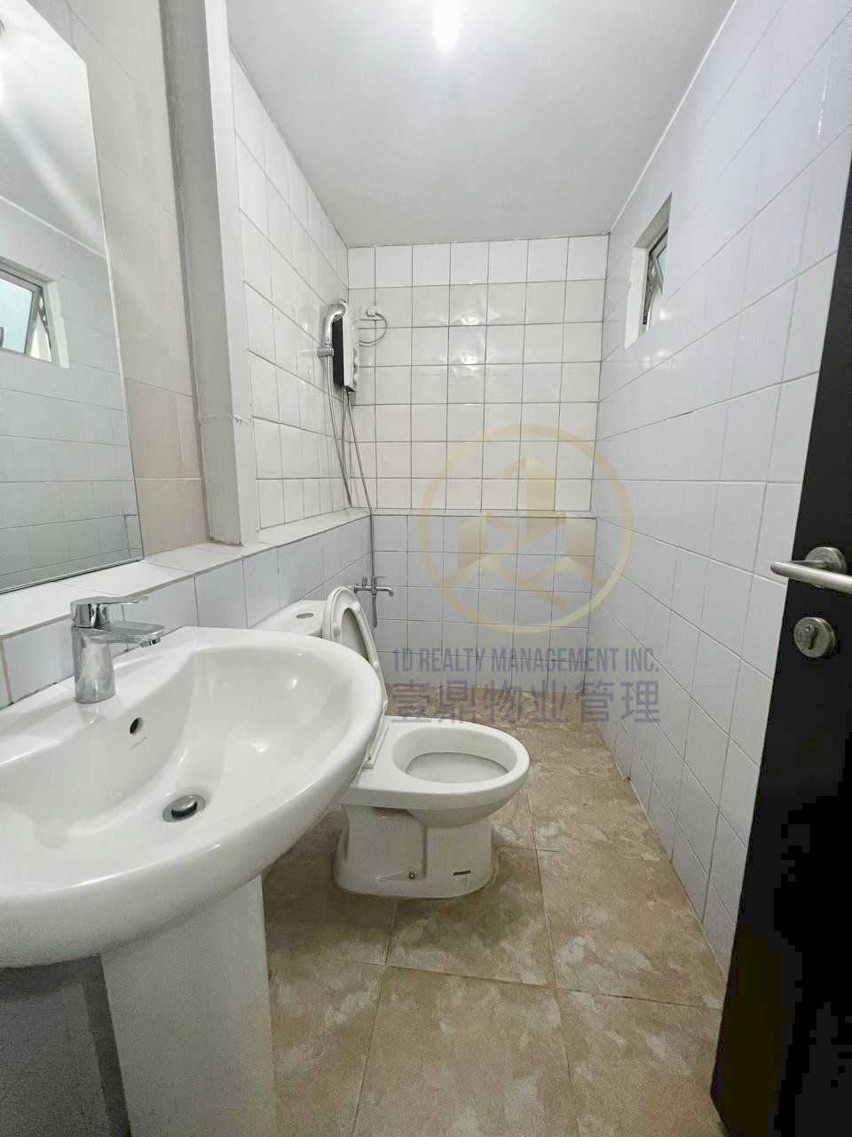 FOR LEASE 4BR PENTHOUSE UNIT - The Stratosphere - Valero, Makati City