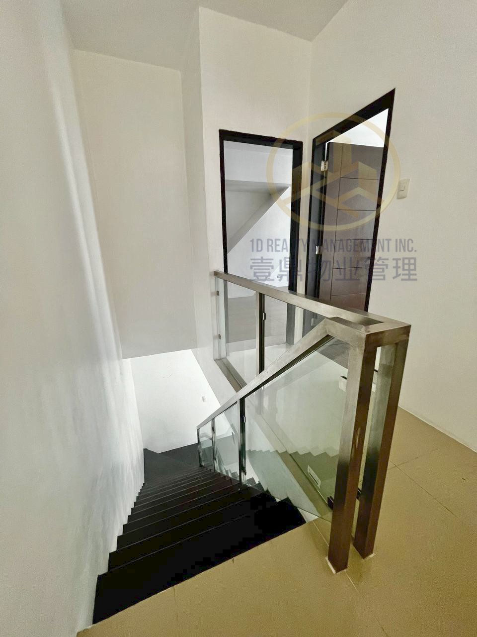 FOR LEASE PENTHOUSE 2BR - The Stratosphere - Valero, Makati City