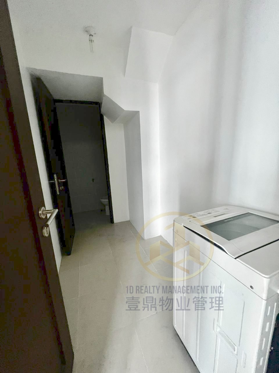 FOR LEASE PENTHOUSE 2BR - The Stratosphere - Valero, Makati City