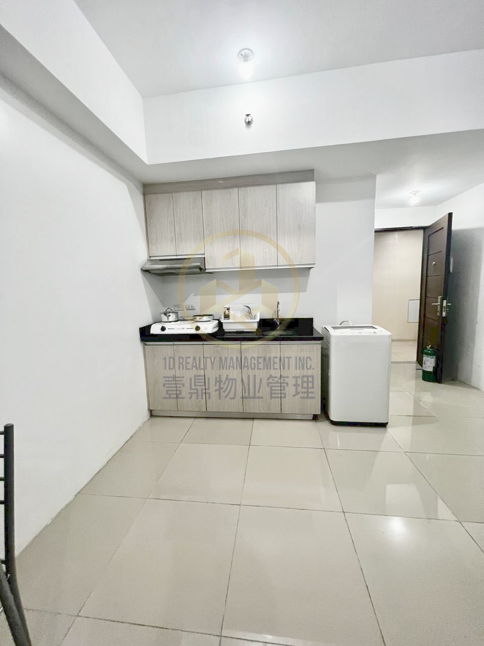 FOR LEASE STUDIO UNIT - The Stratosphere - Valero, Makati City