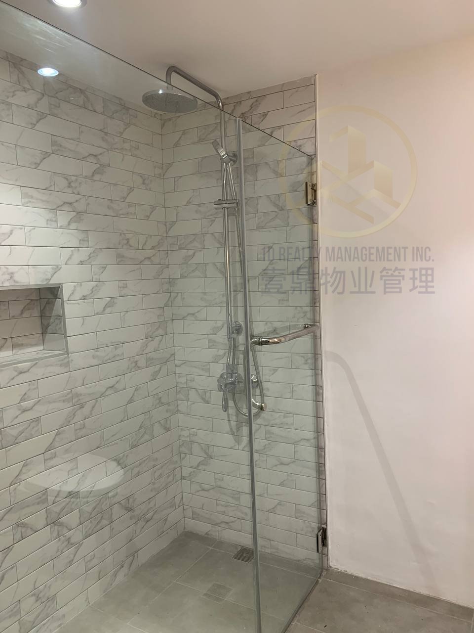 Tropical Palms -  Dela Rosa Street, Legazpi Village, Makati City - 2BR FOR SALE