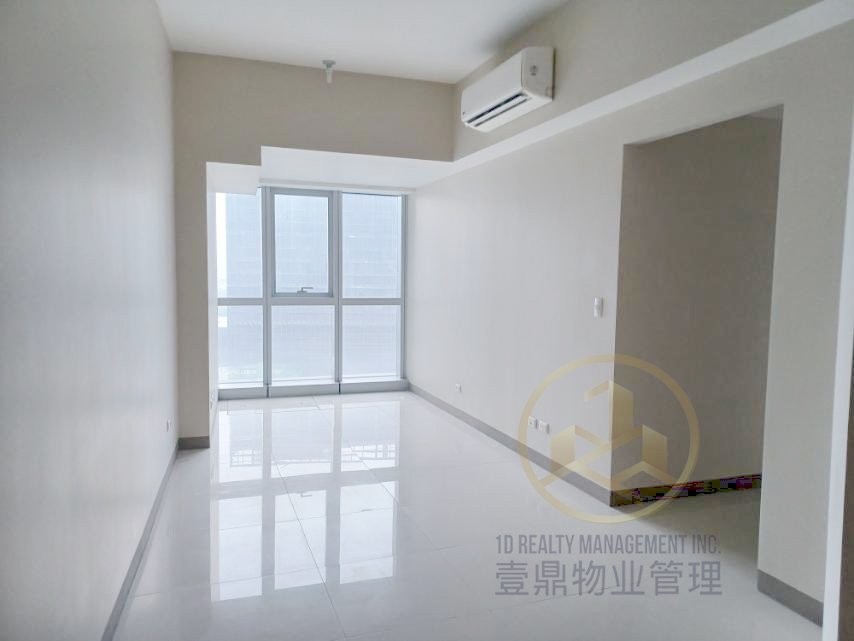 FOR SALE 3BR - Uptown Parksuites 8th Avenue, Taguig