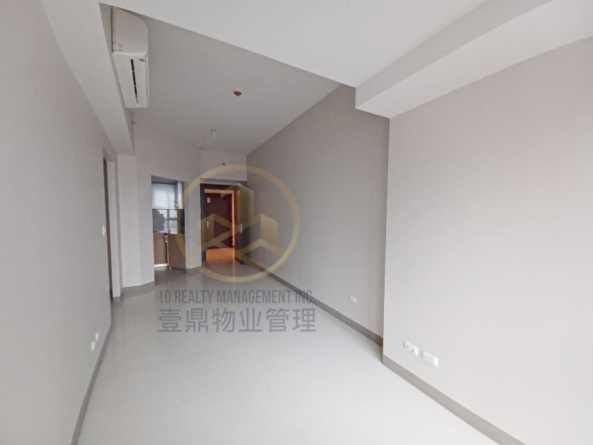 FOR SALE 3BR - Uptown Parksuites 8th Avenue, Taguig
